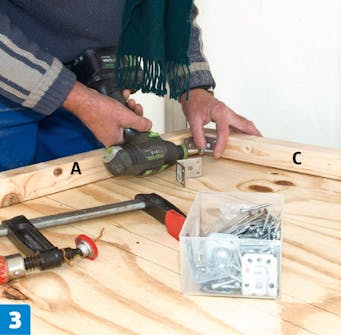 Bygga Cykelgarage: Garaget som vagnen körs in i Bygga Cykelgarage: Garaget som vagnen körs in i